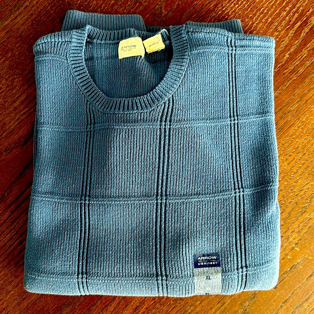Arrow Crewneck Sweater, Size XL